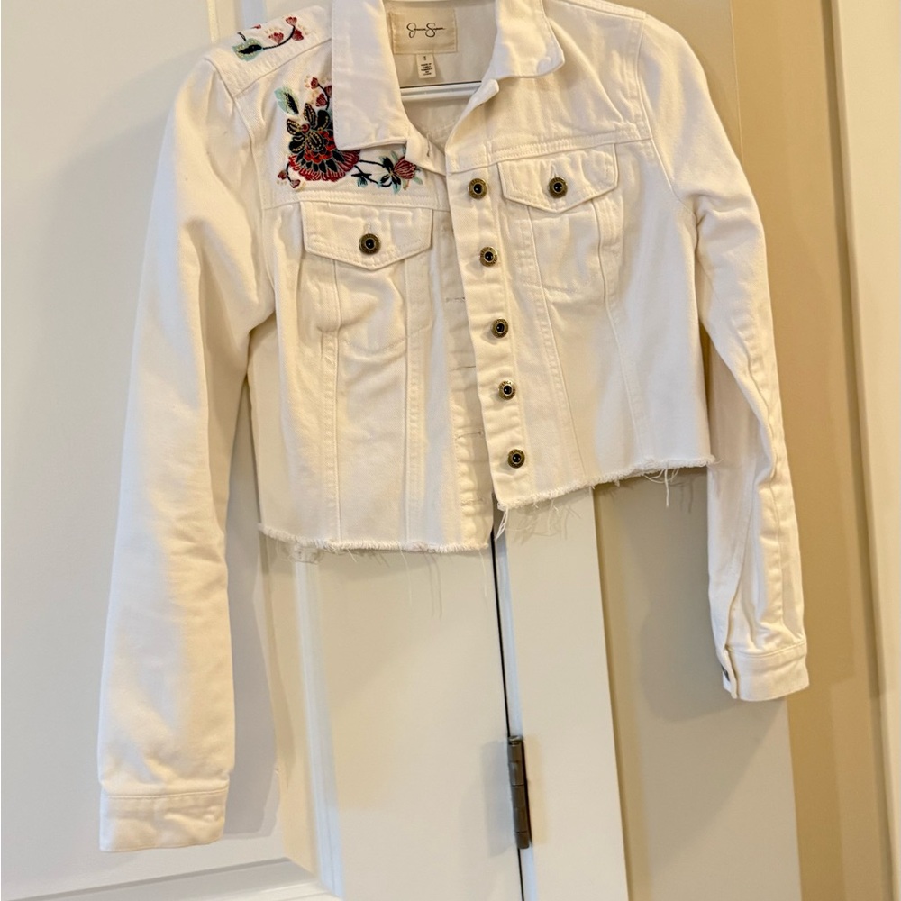 Embroidered White Cropped Jacket